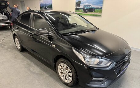 Hyundai Solaris II рестайлинг, 2018 год, 899 000 рублей, 3 фотография