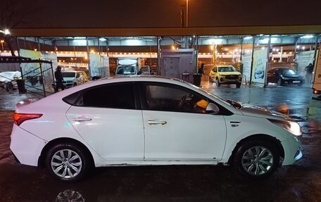 Hyundai Solaris II рестайлинг, 2017 год, 650 000 рублей, 7 фотография