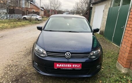 Volkswagen Polo VI (EU Market), 2011 год, 750 000 рублей, 1 фотография