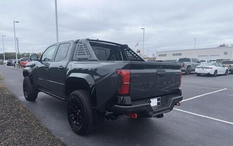 Toyota Tacoma, 2024 год, 11 920 000 рублей, 6 фотография