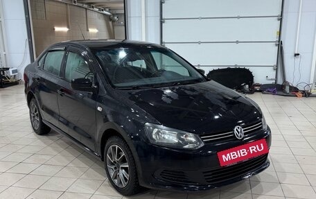 Volkswagen Polo VI (EU Market), 2013 год, 860 000 рублей, 2 фотография