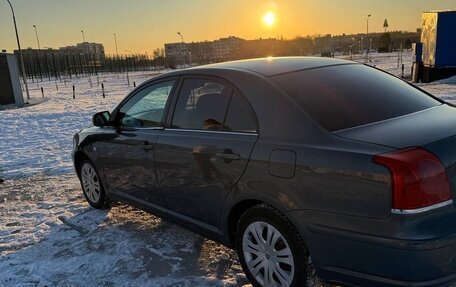 Toyota Avensis III рестайлинг, 2004 год, 850 000 рублей, 3 фотография