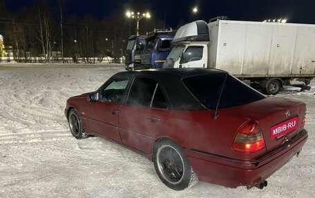 Mercedes-Benz C-Класс, 1995 год, 150 000 рублей, 2 фотография