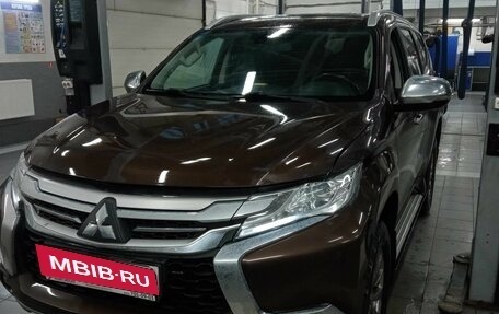 Mitsubishi Pajero Sport III рестайлинг, 2018 год, 2 780 000 рублей, 1 фотография