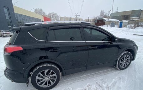 Toyota RAV4, 2018 год, 2 875 000 рублей, 18 фотография