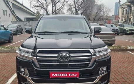 Toyota Land Cruiser 200, 2019 год, 6 600 000 рублей, 1 фотография