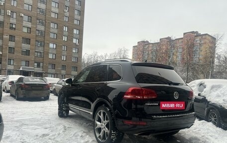 Volkswagen Touareg III, 2011 год, 1 650 000 рублей, 7 фотография