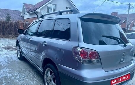 Mitsubishi Outlander III рестайлинг 3, 2004 год, 790 000 рублей, 5 фотография