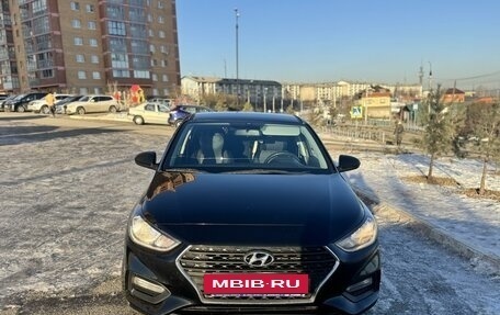 Hyundai Solaris II рестайлинг, 2017 год, 950 000 рублей, 3 фотография