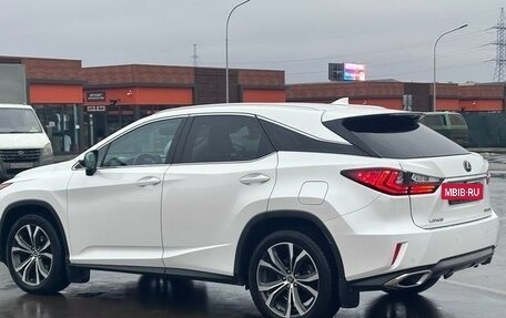 Lexus RX IV рестайлинг, 2018 год, 4 900 000 рублей, 7 фотография