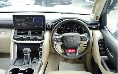 Toyota Land Cruiser, 2023 год, 11 845 000 рублей, 6 фотография