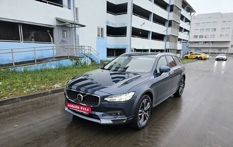 Volvo V90 Cross Country I рестайлинг, 2021 год, 5 000 000 рублей, 13 фотография