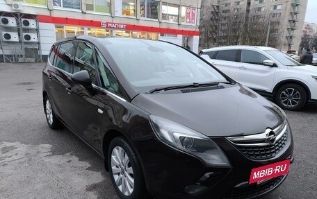 Opel Zafira C рестайлинг, 2014 год, 1 250 000 рублей, 3 фотография