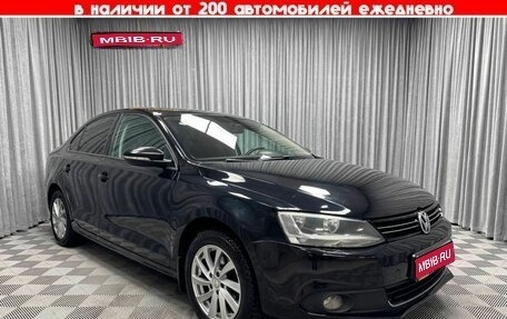 Volkswagen Jetta VI, 2013 год, 990 000 рублей, 1 фотография