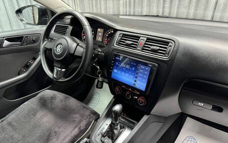 Volkswagen Jetta VI, 2013 год, 990 000 рублей, 34 фотография