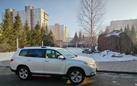 Toyota Highlander III, 2011 год, 2 150 000 рублей, 1 фотография