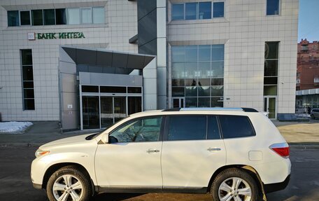 Toyota Highlander III, 2011 год, 2 150 000 рублей, 4 фотография