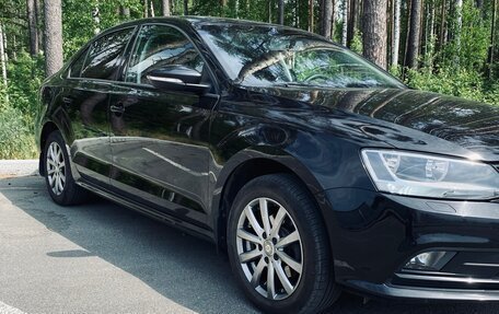 Volkswagen Jetta VI, 2015 год, 1 350 000 рублей, 4 фотография