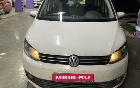 Volkswagen Touran III, 2010 год, 1 100 000 рублей, 4 фотография