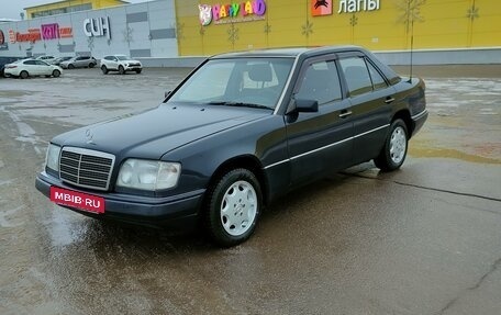 Mercedes-Benz E-Класс, 1994 год, 380 000 рублей, 3 фотография