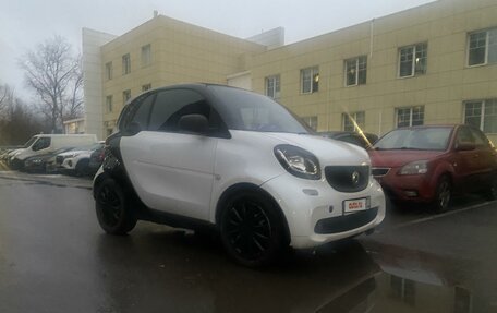 Smart Fortwo III, 2016 год, 825 000 рублей, 2 фотография