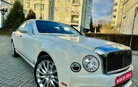 Bentley Mulsanne II, 2017 год, 28 000 000 рублей, 36 фотография