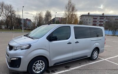 Peugeot Traveller I, 2018 год, 3 250 000 рублей, 1 фотография