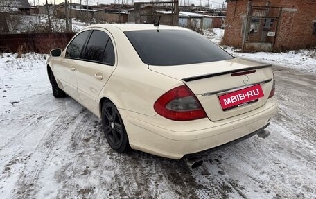 Mercedes-Benz E-Класс, 2007 год, 850 000 рублей, 4 фотография