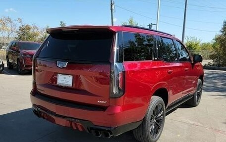 Cadillac Escalade V, 2024 год, 30 340 000 рублей, 4 фотография