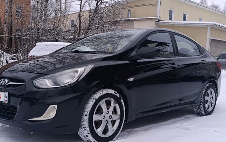 Hyundai Solaris II рестайлинг, 2011 год, 625 000 рублей, 1 фотография