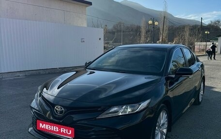 Toyota Camry, 2018 год, 2 970 000 рублей, 12 фотография