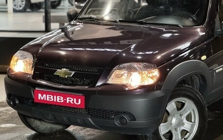 Chevrolet Niva I рестайлинг, 2015 год, 629 000 рублей, 4 фотография