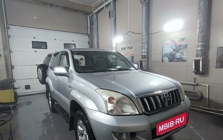 Toyota Land Cruiser Prado 120 рестайлинг, 2003 год, 1 990 000 рублей, 3 фотография