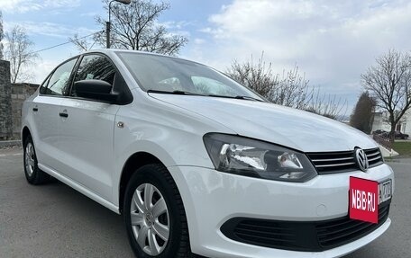 Volkswagen Polo VI (EU Market), 2015 год, 850 000 рублей, 11 фотография