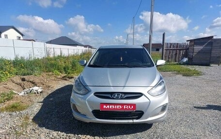 Hyundai Solaris II рестайлинг, 2012 год, 660 000 рублей, 1 фотография