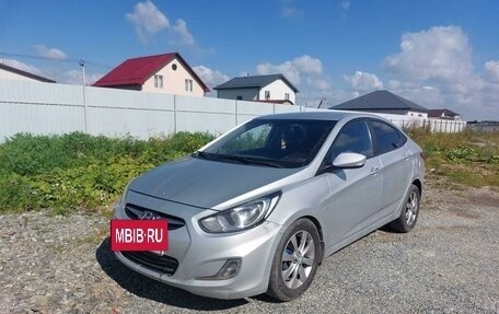 Hyundai Solaris II рестайлинг, 2012 год, 660 000 рублей, 3 фотография