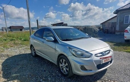 Hyundai Solaris II рестайлинг, 2012 год, 660 000 рублей, 2 фотография