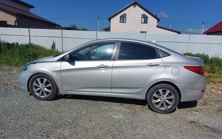 Hyundai Solaris II рестайлинг, 2012 год, 660 000 рублей, 9 фотография