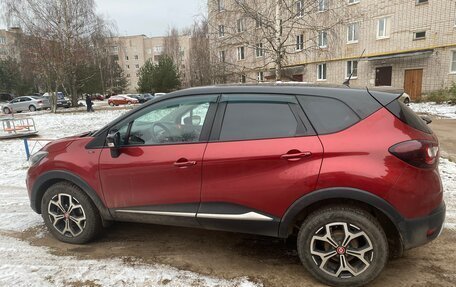 Renault Kaptur I рестайлинг, 2019 год, 1 850 000 рублей, 1 фотография