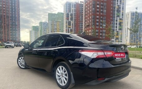 Toyota Camry, 2021 год, 2 635 000 рублей, 7 фотография