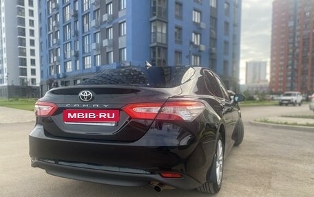 Toyota Camry, 2021 год, 2 635 000 рублей, 8 фотография