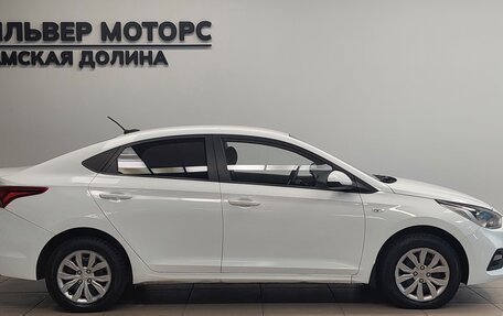 Hyundai Solaris II рестайлинг, 2019 год, 1 000 000 рублей, 6 фотография