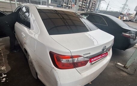 Toyota Camry, 2014 год, 1 865 000 рублей, 3 фотография