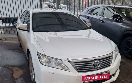 Toyota Camry, 2014 год, 1 865 000 рублей, 2 фотография