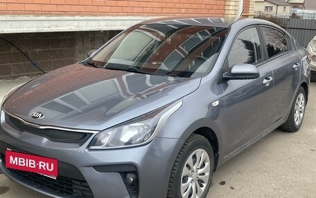 KIA Rio IV, 2017 год, 995 000 рублей, 2 фотография