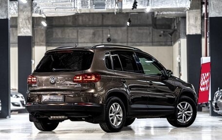 Volkswagen Tiguan I, 2015 год, 1 419 000 рублей, 2 фотография