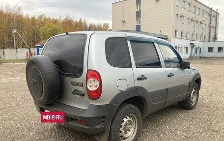 Chevrolet Niva I рестайлинг, 2015 год, 410 000 рублей, 3 фотография