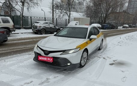 Toyota Camry, 2019 год, 3 000 000 рублей, 1 фотография