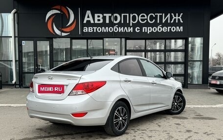 Hyundai Solaris II рестайлинг, 2013 год, 950 000 рублей, 4 фотография