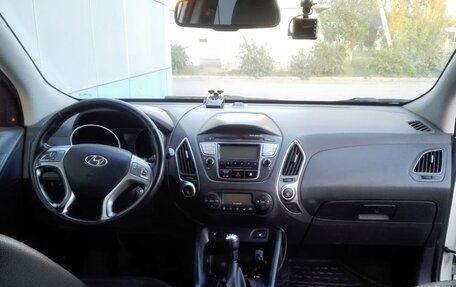 Hyundai ix35 I рестайлинг, 2011 год, 1 250 000 рублей, 10 фотография